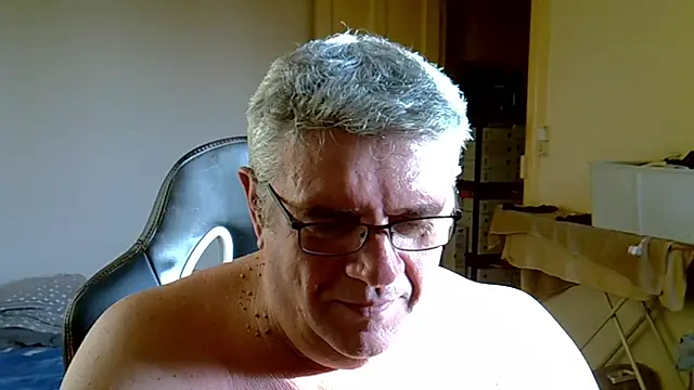 _hippo_のライブXXXチャット