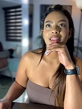 _caroline_jackson_: διαδικτυακό σόου στην κάμερα