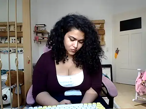 Curvydesifromgermany ওয়েবক্যাম শো