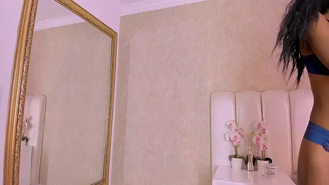 Julianiita_ Chat XXX in diretta