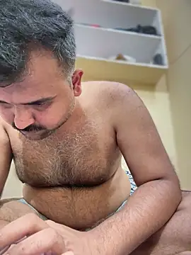 chubbyboy0: διαδικτυακό σόου στην κάμερα