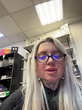 Chat +18 de Chiibi ao vivo