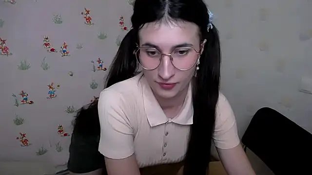 MaryEm976 élő XXX-chatje