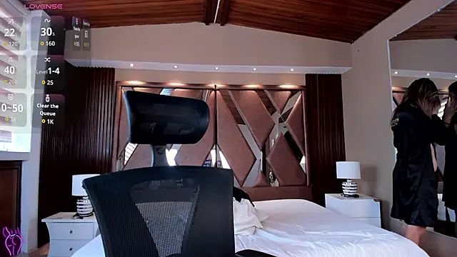 Chat +18 de IsabellaaJoness ao vivo