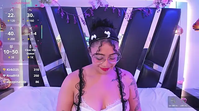 Chat +18 de antonelllepiercee ao vivo