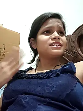 Komal0099 Adlı Modelin Canlı XXX Sohbeti