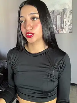 Daniela_Pink: διαδικτυακό σόου στην κάμερα