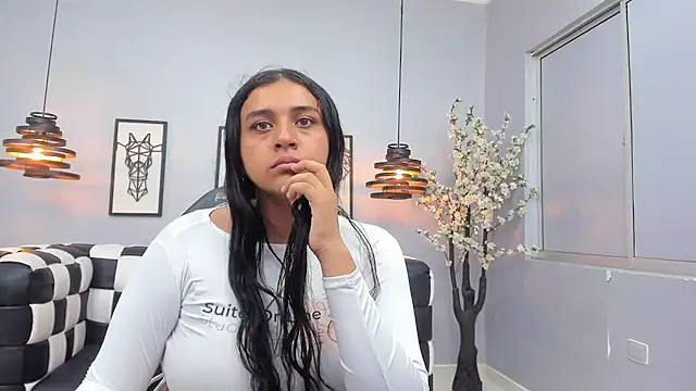 Lunaa_AbrilのライブXXXチャット