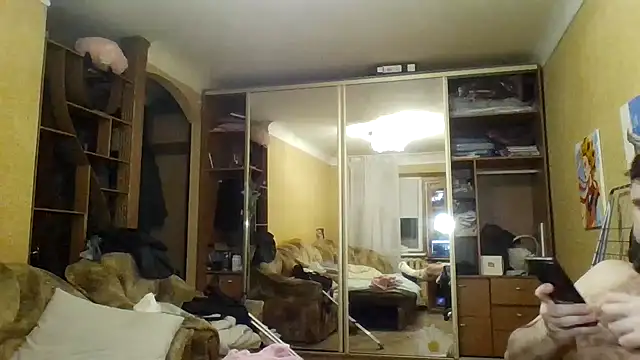 Show modela StasConnor na web-kameri