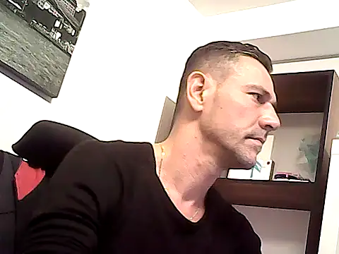 mastercharisma35 – Live XXX-chat