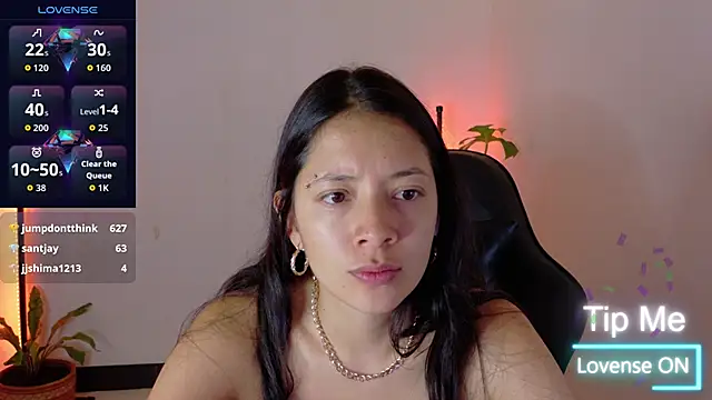 Sarasavage Adlı Modelin Canlı XXX Sohbeti