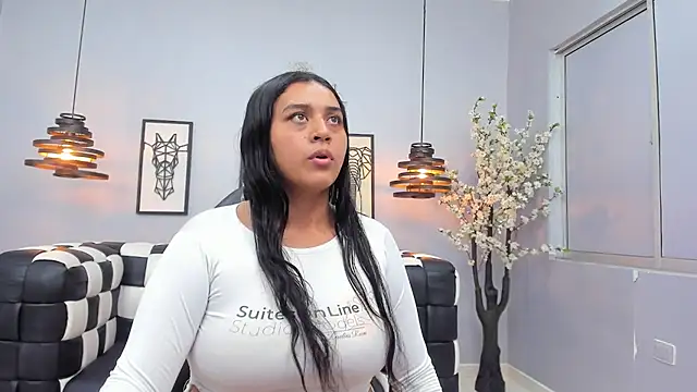 Chat +18 de Lunaa_Abril ao vivo