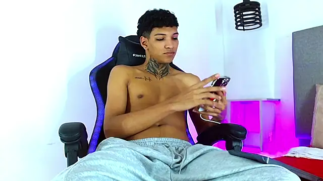 دردشة Rick_Wade الجنسية المباشرة