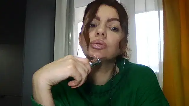 دردشة Larinova الجنسية المباشرة