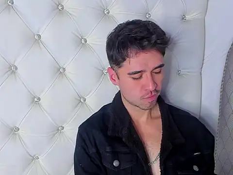 BrunoTurnerr Webcam Show