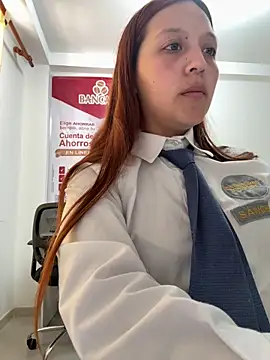 Chat XXX en directo de Emily-7_