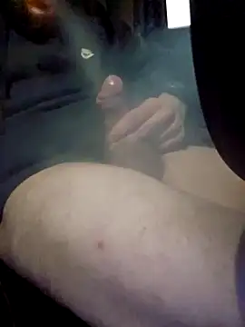 Spunwhiteboy1992: διαδικτυακό σόου στην κάμερα