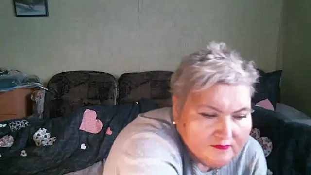 Lana555 即時 XXX 聊天