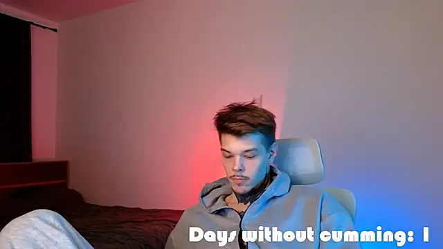 DENIS_HERE webkamerás műsora