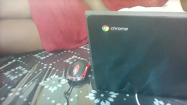 morongwacaroline Adlı Modelin Canlı XXX Sohbeti