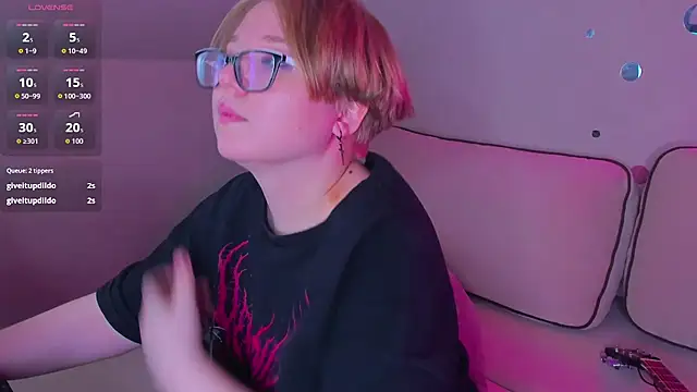 Živý XXX chat Lauraaa_Smith