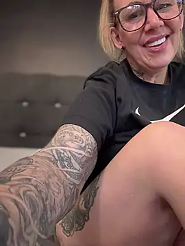 blondebitch2 Show Webcam