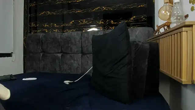 Chat +18 de Diamond_twink ao vivo