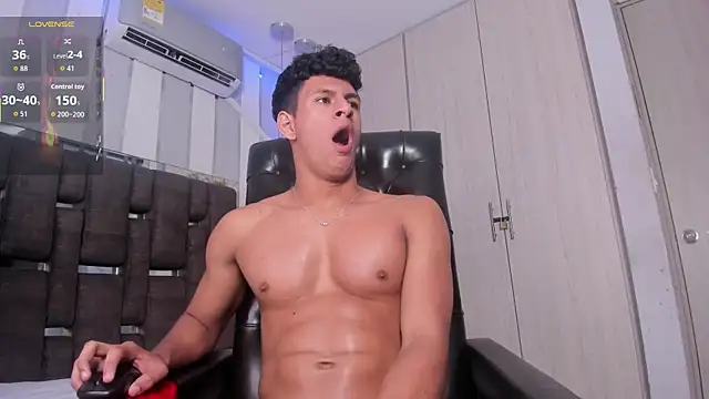 Chat +18 de DomenicoRey ao vivo