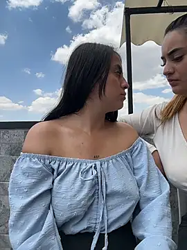 Antonella_Julieta Adlı Modelin Canlı XXX Sohbeti