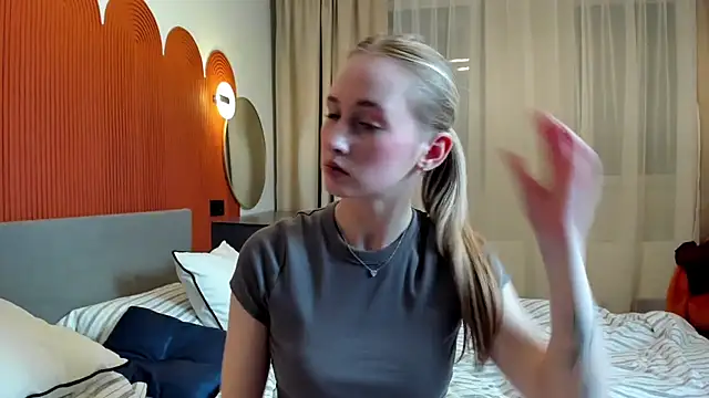 TraceeRebollar Live XXX-chat