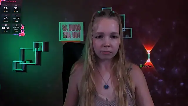 lumi_soft élő XXX-chatje