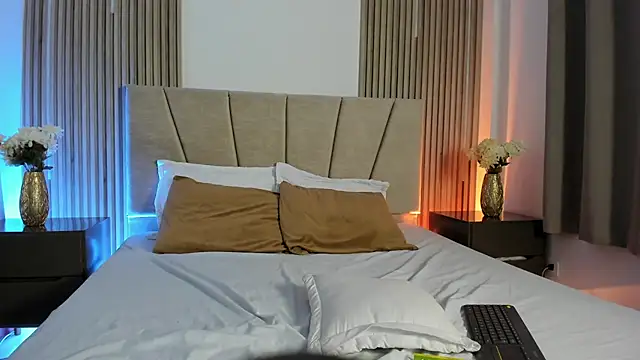 Victoria_Beaumont: απευθείας συνομιλία ΧΧΧ