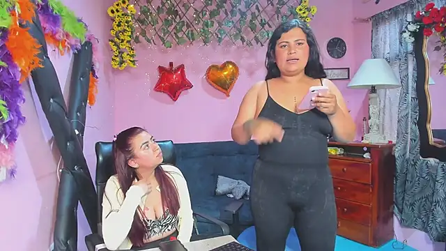 lesbiancuple's Webcam Show