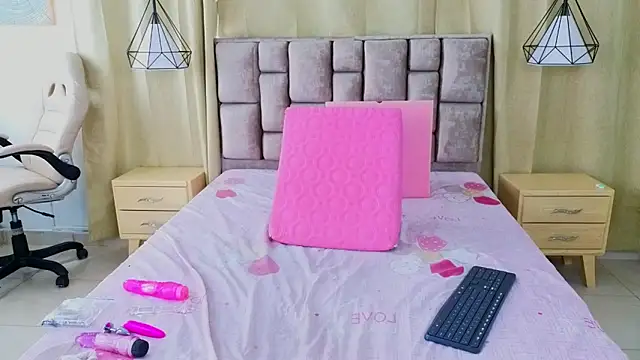 scarlettjohnson_: онлайн-секс-чат