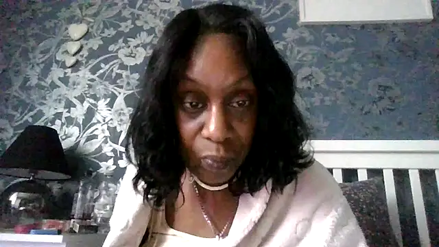 Chat +18 de Ebony-SultryX ao vivo