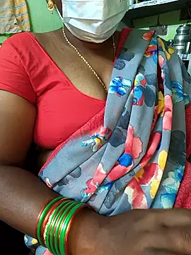 Živý XXX chat Tamilselviroja-