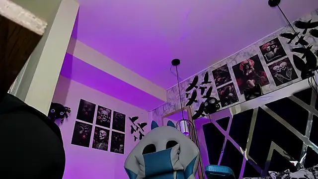 Chatroom XXX en direct de Evangelinejoness_