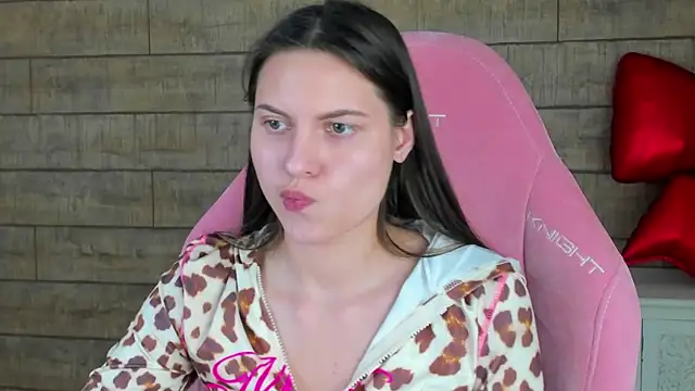 AliceVersal Chat XXX in diretta