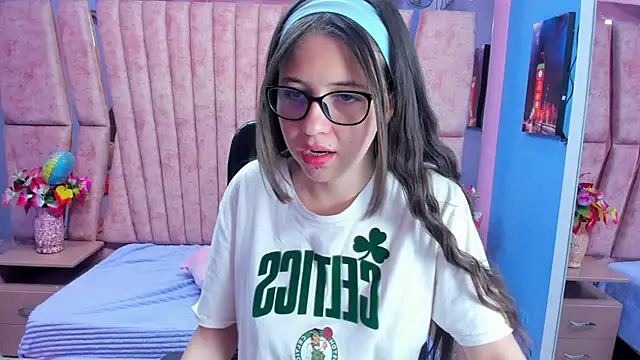 sarah_sweett_ live XXX chat