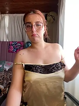 CoraVibes Adlı Modelin Canlı XXX Sohbeti