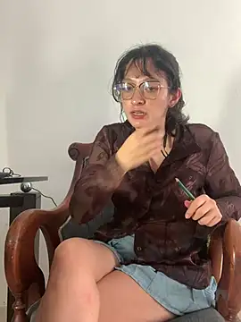 JustClaree 现场XXX聊天