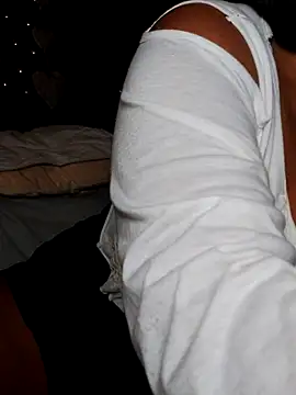 Lilybanx: διαδικτυακό σόου στην κάμερα