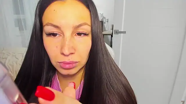 AvisFlowers élő XXX-chatje