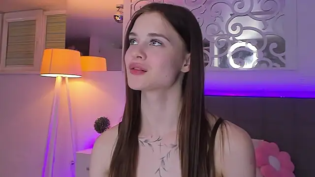 LuisaClover's Live XXX Chat