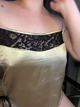 CoraVibes 现场XXX聊天