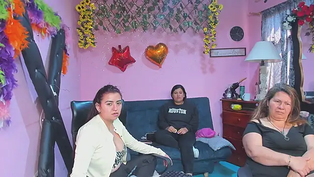 lesbiancuple Show Webcam