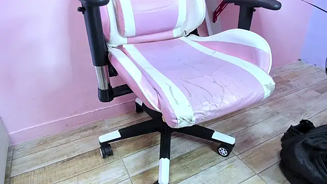 KaterinMossのライブXXXチャット