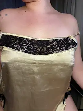 CoraVibes লাইভ XXX চ্যাট