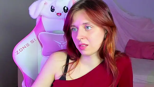 XXX chat uživo modela FreyaVey