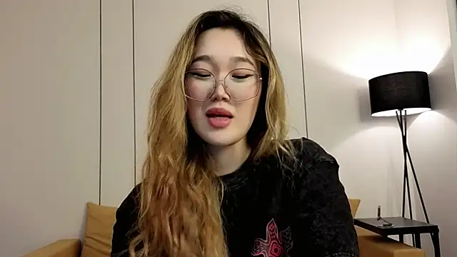 Jennatyan 网络视讯表演